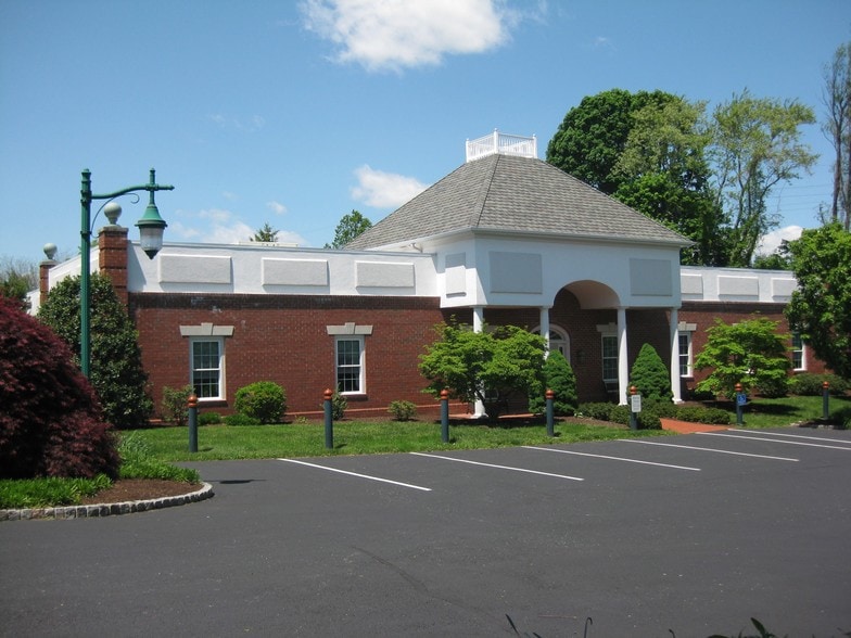 57 Plank Ave, Paoli, PA 19301