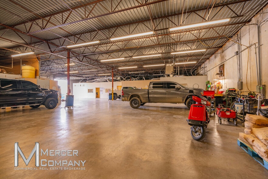 6504 Midway Rd, Haltom City, TX for lease - Building Photo - Image 3 of 8