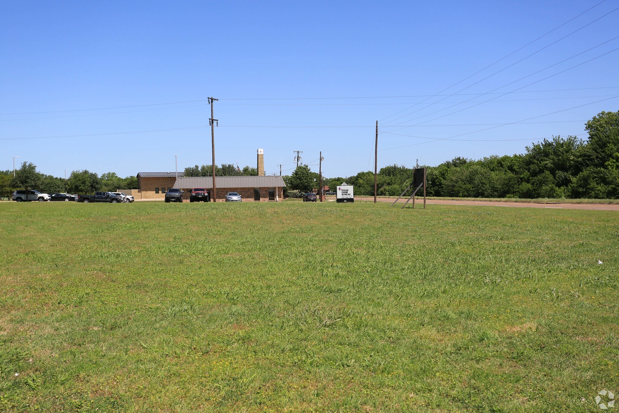 1101 S Clay St, Ennis, TX for sale Primary Photo- Image 1 of 1