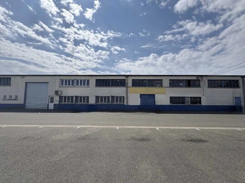 Flex in Ingré for lease - Building Photo - Image 1 of 6