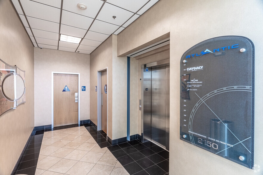 2150 Palomar Airport Rd, Carlsbad, CA for sale - Lobby - Image 3 of 4