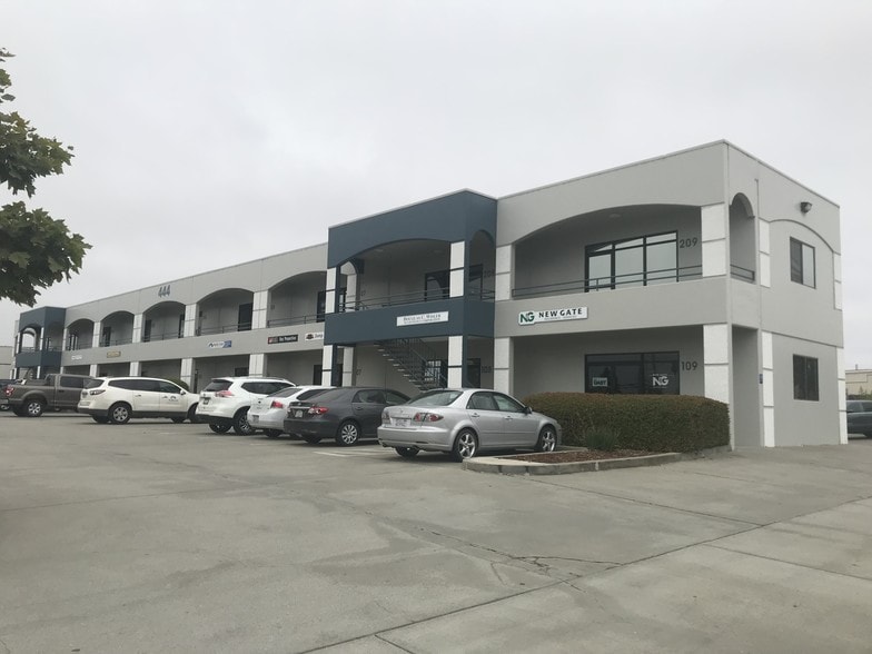 444 Airport Blvd, Watsonville, CA for lease - Building Photo - Image 2 of 9