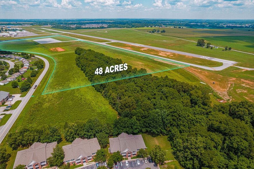 200 Outlaw Field Rd, Clarksville, TN for lease - Primary Photo - Image 1 of 12