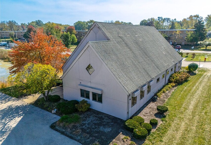 110 S 17th St, St Charles, IL for sale - Building Photo - Image 3 of 7