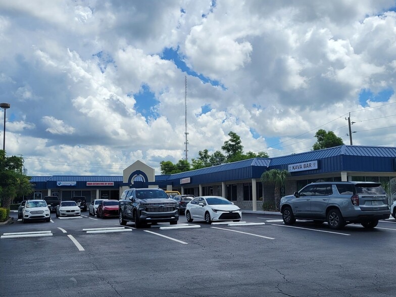 16335 S. Tamiami Trail (US 41) Trl, Fort Myers, FL for lease - Building Photo - Image 2 of 5