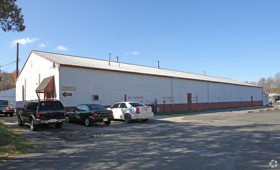 1301 Clements Bridge Rd, Barrington, NJ 08007