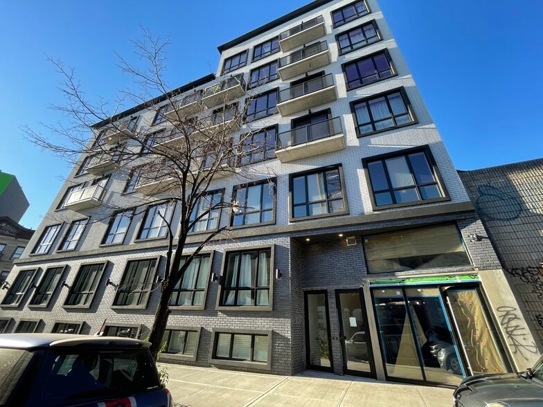 411 Meeker Ave, Brooklyn, NY for lease - Building Photo - Image 1 of 5