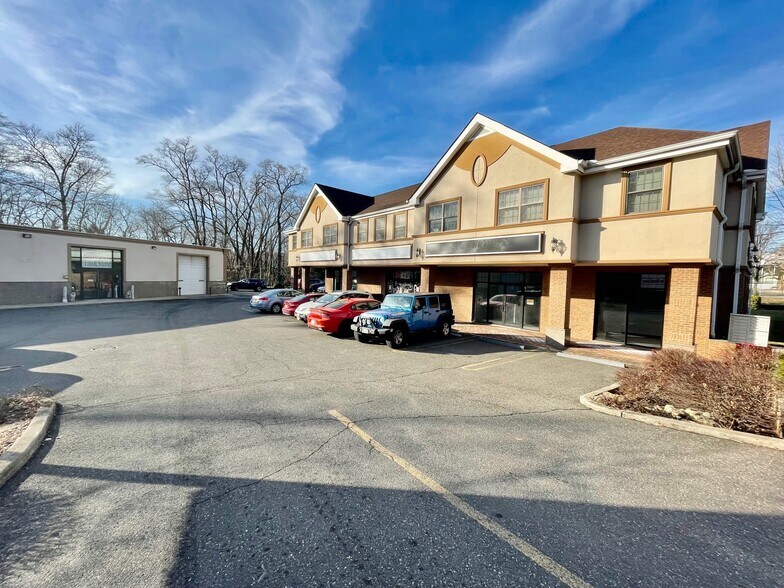 7274 Cedar Swamp Rd, Glen Cove, NY 11542 Retail for Sale