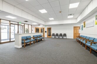 3900 W 95th St, Evergreen Park, IL for lease Building Photo- Image 2 of 11