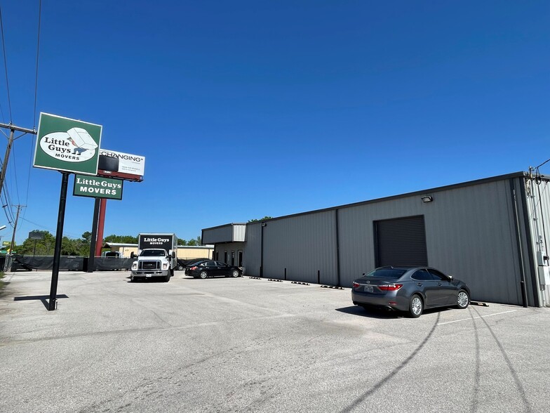 2363 Highway 71 E, Austin, TX for lease - Building Photo - Image 3 of 21