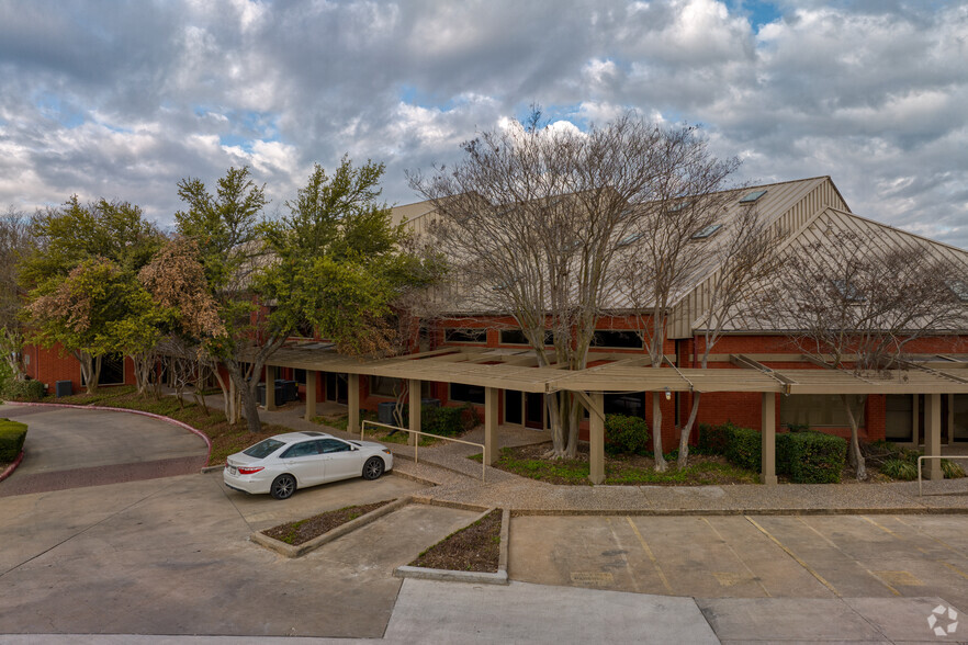 11615 Angus Rd, Austin, TX for lease - Building Photo - Image 1 of 16