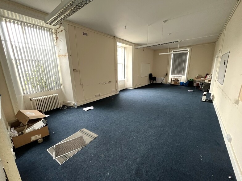 139 Irish Street, Dumfries for sale - Interior Photo - Image 2 of 4