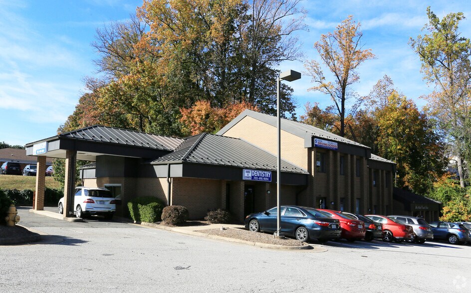 1388 Old Bridge Rd, Woodbridge, VA for sale - Primary Photo - Image 1 of 1