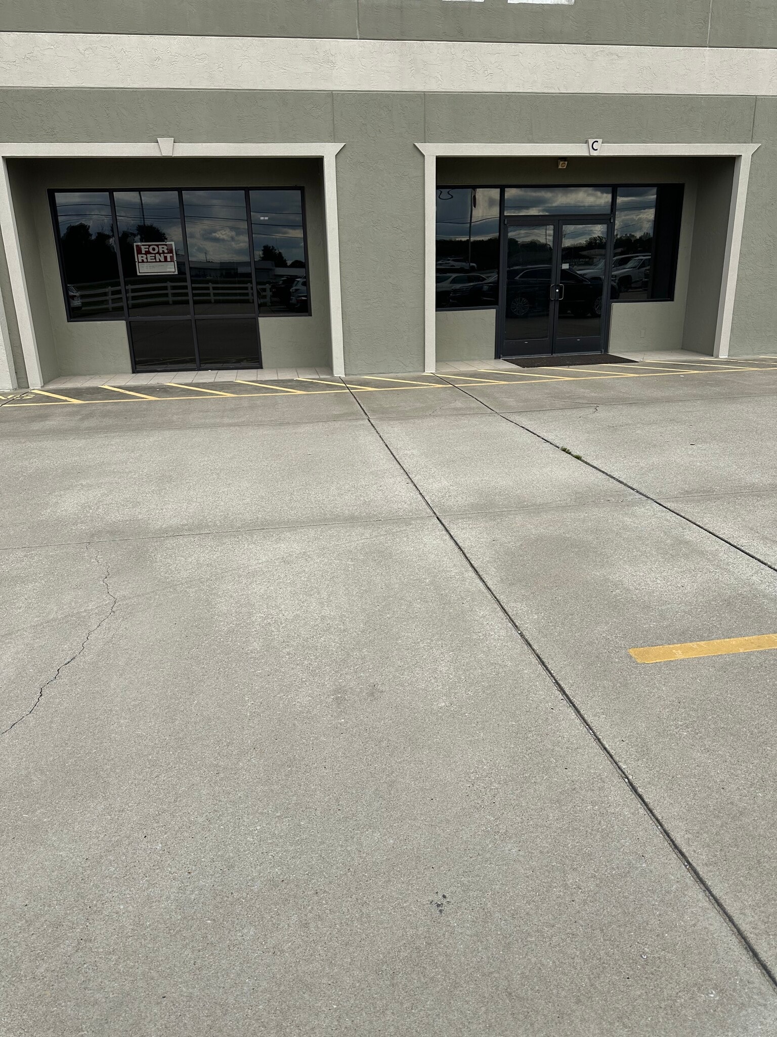 1900 N 12th St, Murray, KY for lease Building Photo- Image 1 of 2