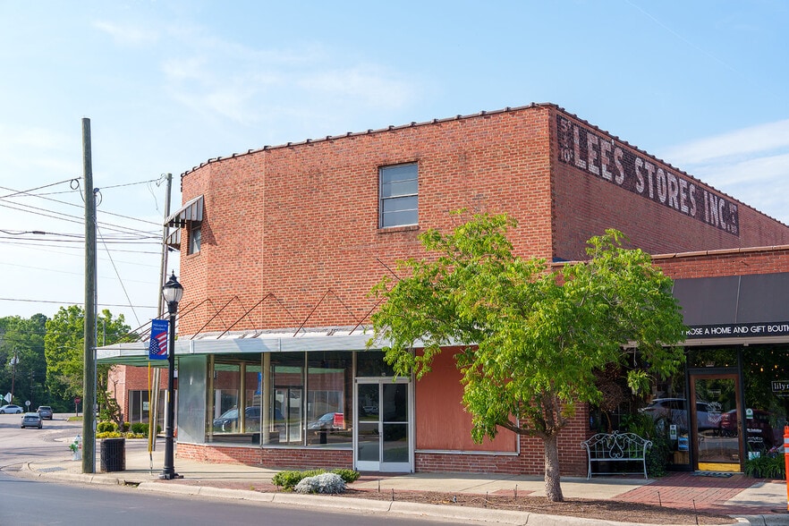 124 W Main St, Aberdeen, NC for sale - Building Photo - Image 3 of 36