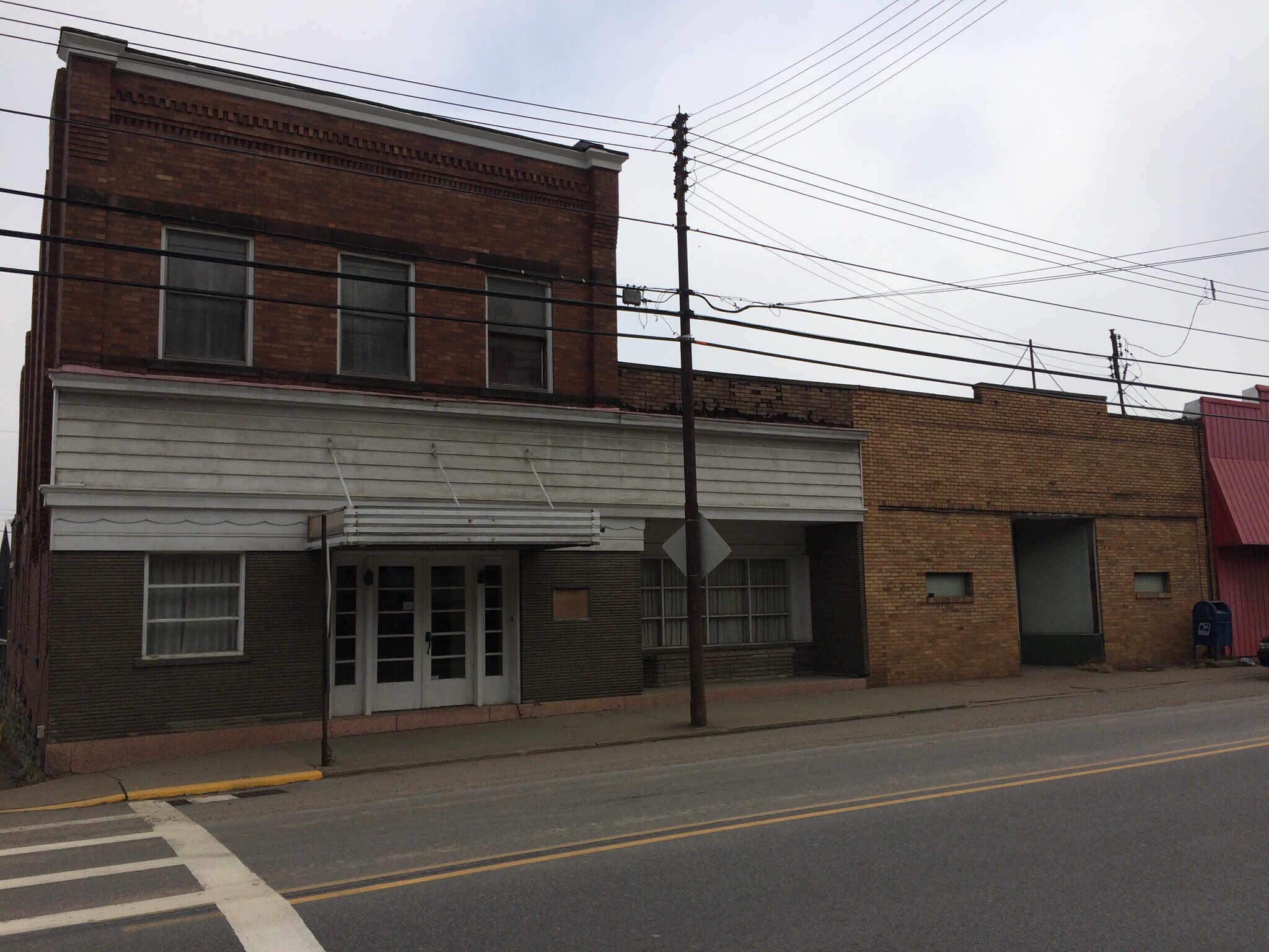 534 Island Ave, McKees Rocks, PA for sale Primary Photo- Image 1 of 1