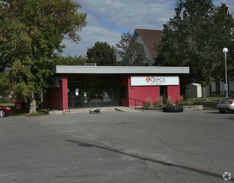 1615 Stittsville Main St, Ottawa, ON for lease - Building Photo - Image 2 of 3