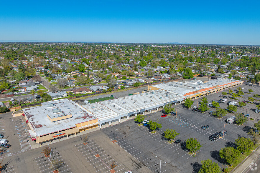 7919-7981 Auburn Blvd, Citrus Heights, CA for lease - Aerial - Image 2 of 2