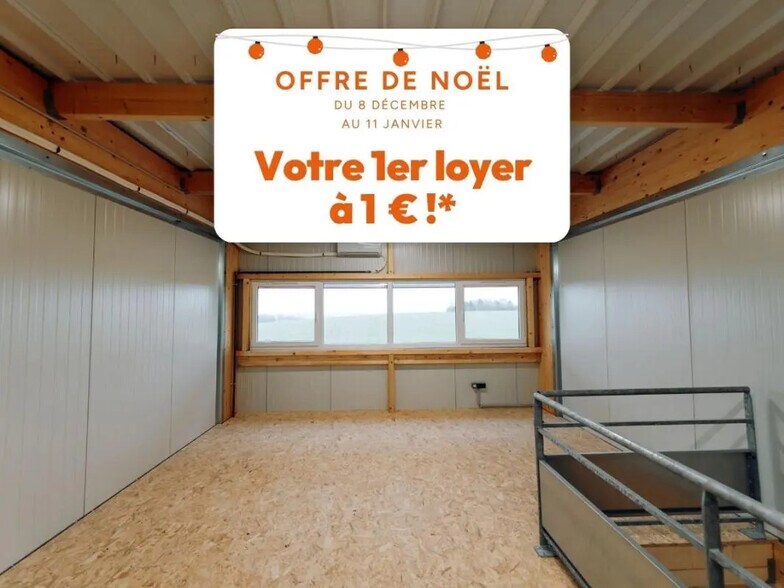 Flex in Niort for lease - Interior Photo - Image 1 of 14