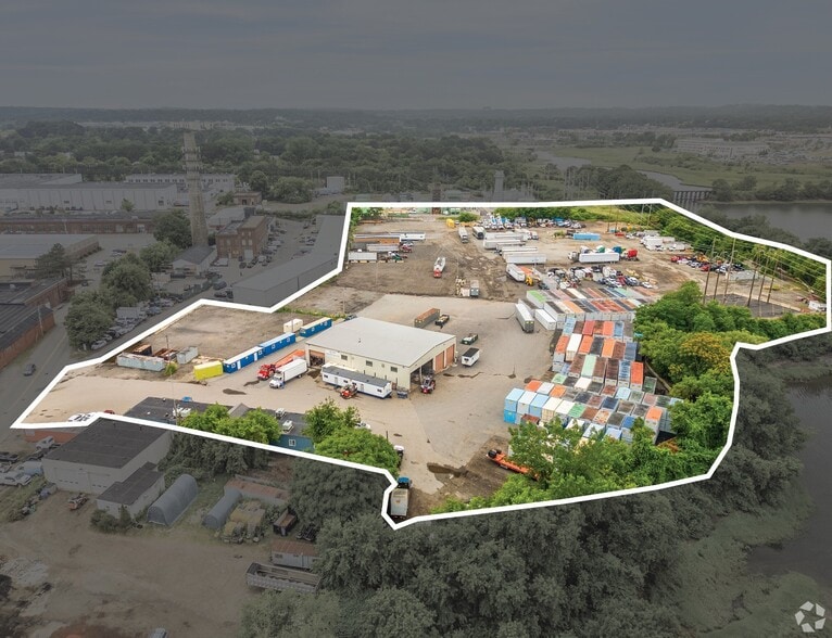 56-58R Rear Pulaski St, Peabody, MA for lease - Primary Photo - Image 1 of 3