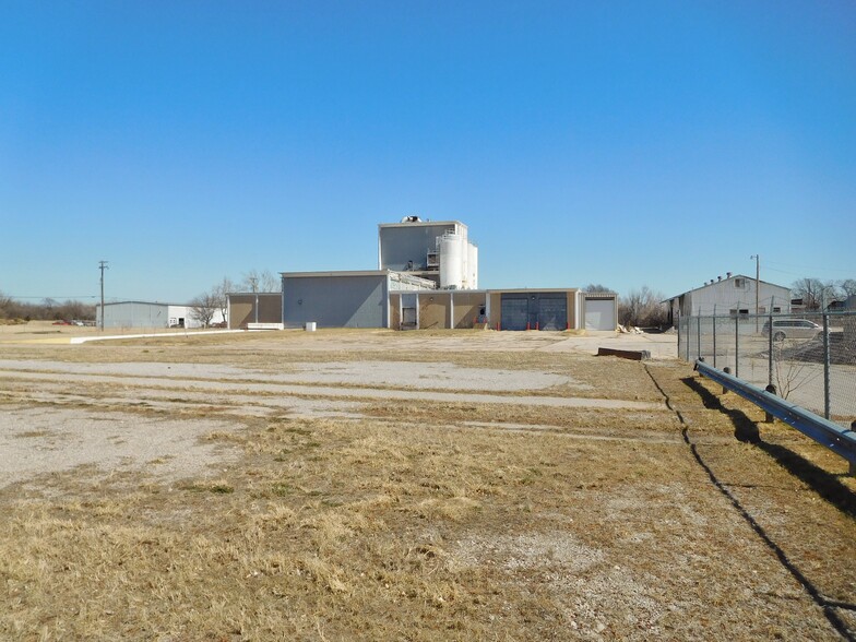 1702 N Sooner Rd, Oklahoma City, OK for sale - Building Photo - Image 1 of 10