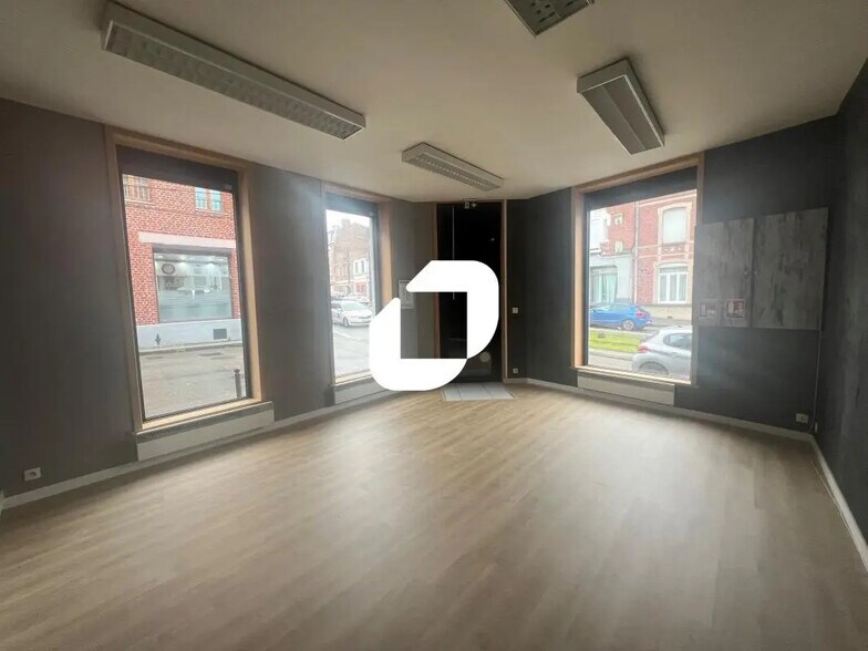 Office in Aulnoy-lez-Valenciennes for lease - Interior Photo - Image 1 of 9