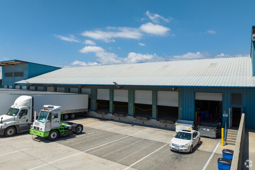 8600 Banana Ave, Fontana, CA for lease - Building Photo - Image 3 of 3