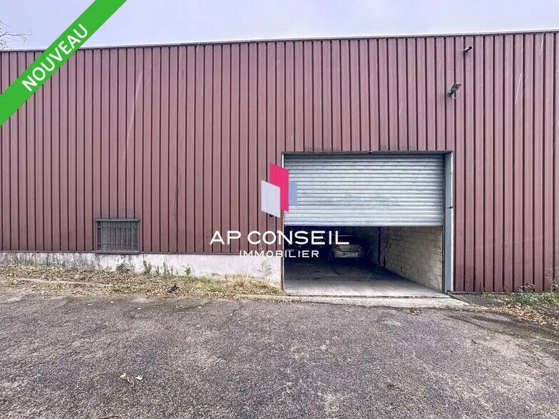 Office in Porcheville for lease - Building Photo - Image 2 of 3