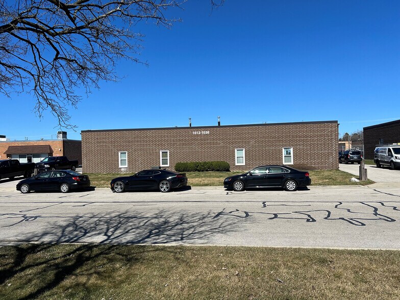 1012-1030 Morse Ave, Schaumburg, IL for sale - Building Photo - Image 1 of 1