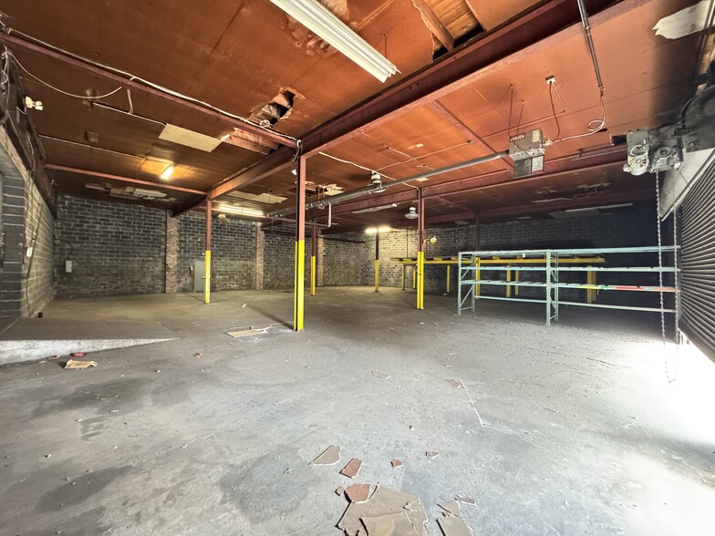 32 1st St, Hackensack, NJ for lease - Building Photo - Image 3 of 4