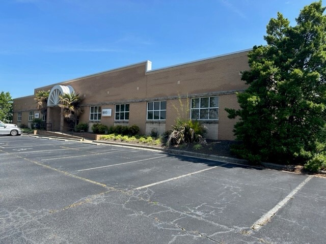 7 Lockheed Ct, Greensboro, NC for sale Building Photo- Image 1 of 1