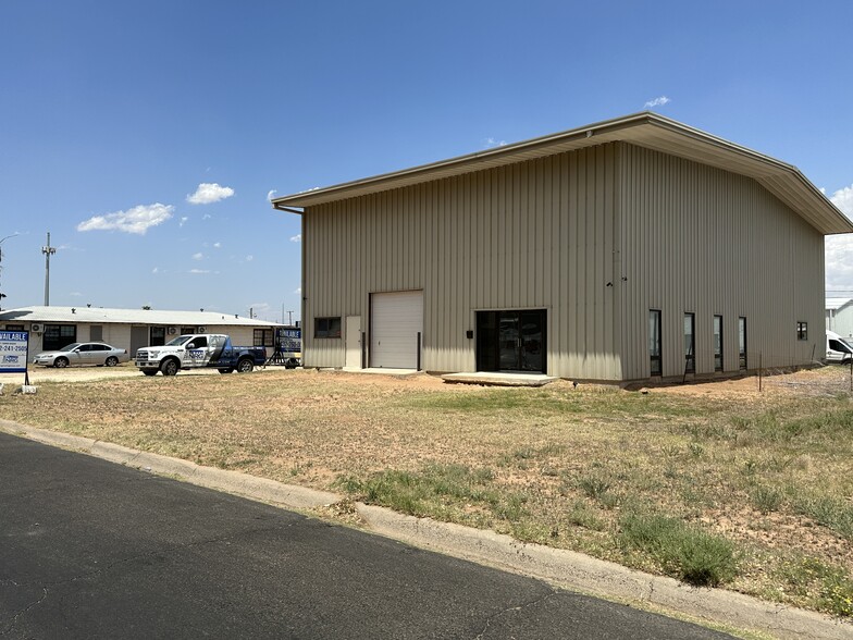 1810 Lee Ave, Odessa, TX for lease - Primary Photo - Image 2 of 11