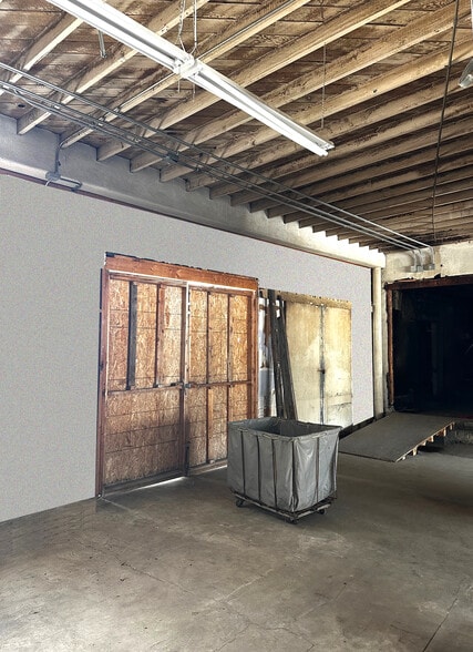 538 W 5th St, San Pedro, CA for lease - Interior Photo - Image 3 of 5