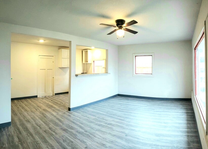 1211 Gladstone, San Antonio, TX for sale - Building Photo - Image 2 of 13