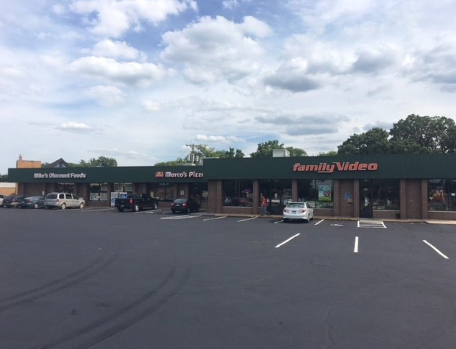 504-516 E River Rd, Anoka, MN for lease Primary Photo- Image 1 of 10