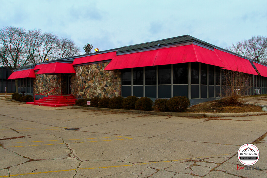 17500 Northland Park Ct, Southfield, MI for sale - Building Photo - Image 1 of 1