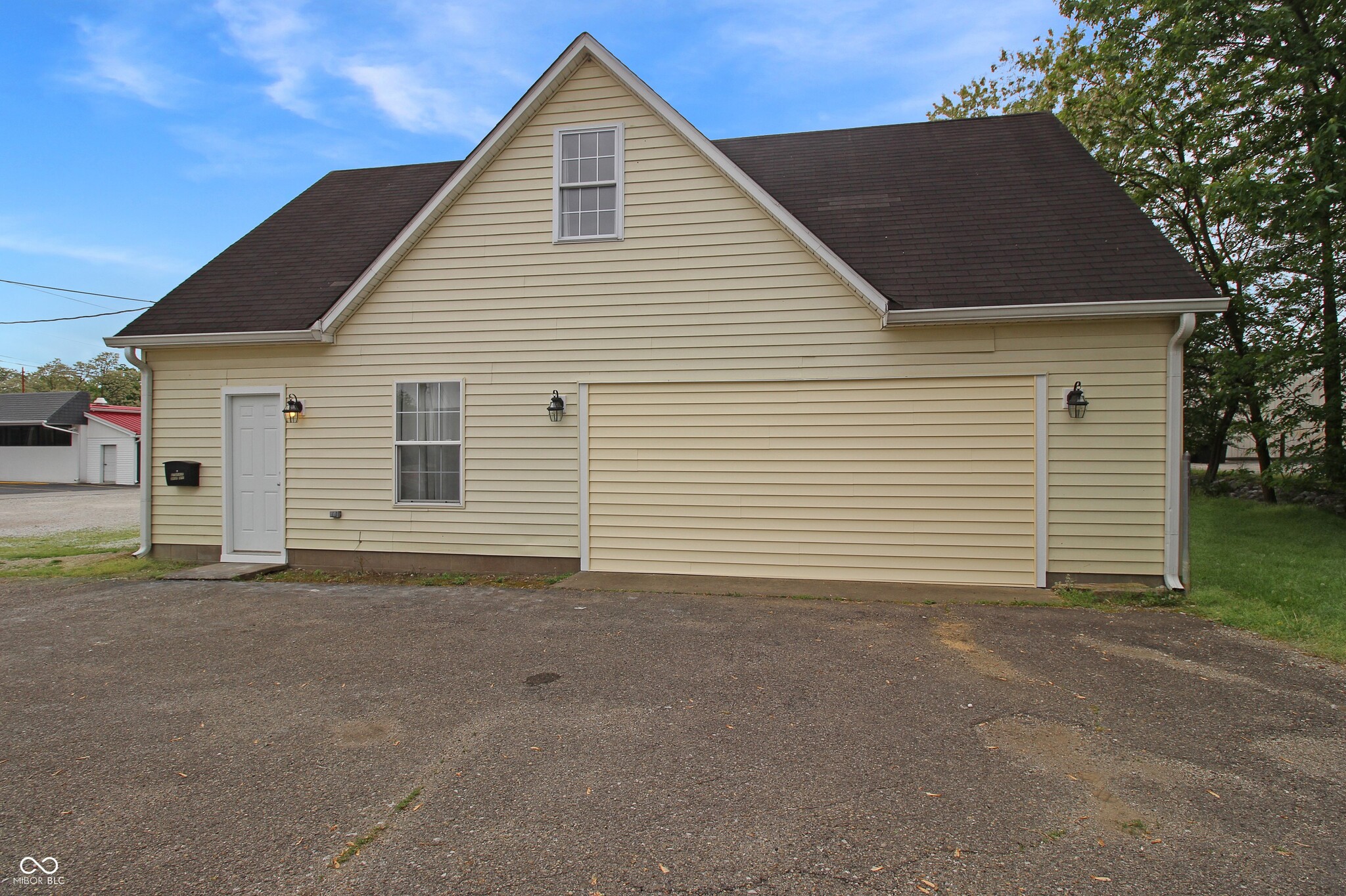 257 E High St, Mooresville, IN for sale Primary Photo- Image 1 of 8