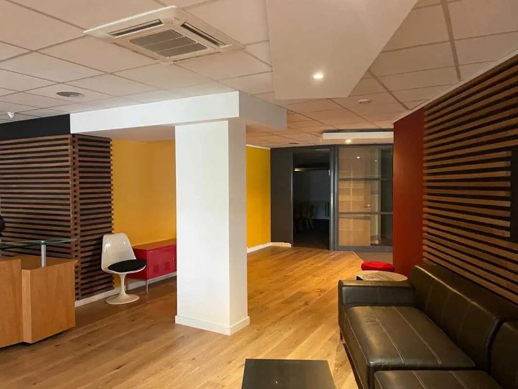 Office in Saint-Maur-des-Fossés for sale Building Photo- Image 1 of 10