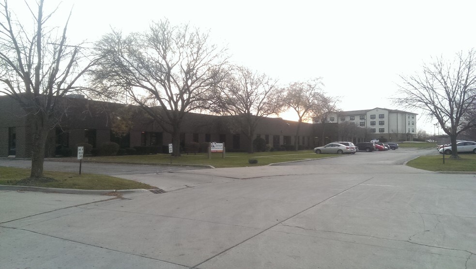 918-928 N Oaklawn Ave, Elmhurst, IL for sale - Building Photo - Image 1 of 1