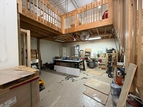 1335 Old Dixie Hwy, Lake Park, FL for lease Interior Photo- Image 2 of 12