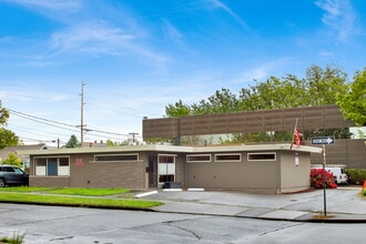 414 Girard St, Bellingham, WA for lease Building Photo- Image 1 of 9