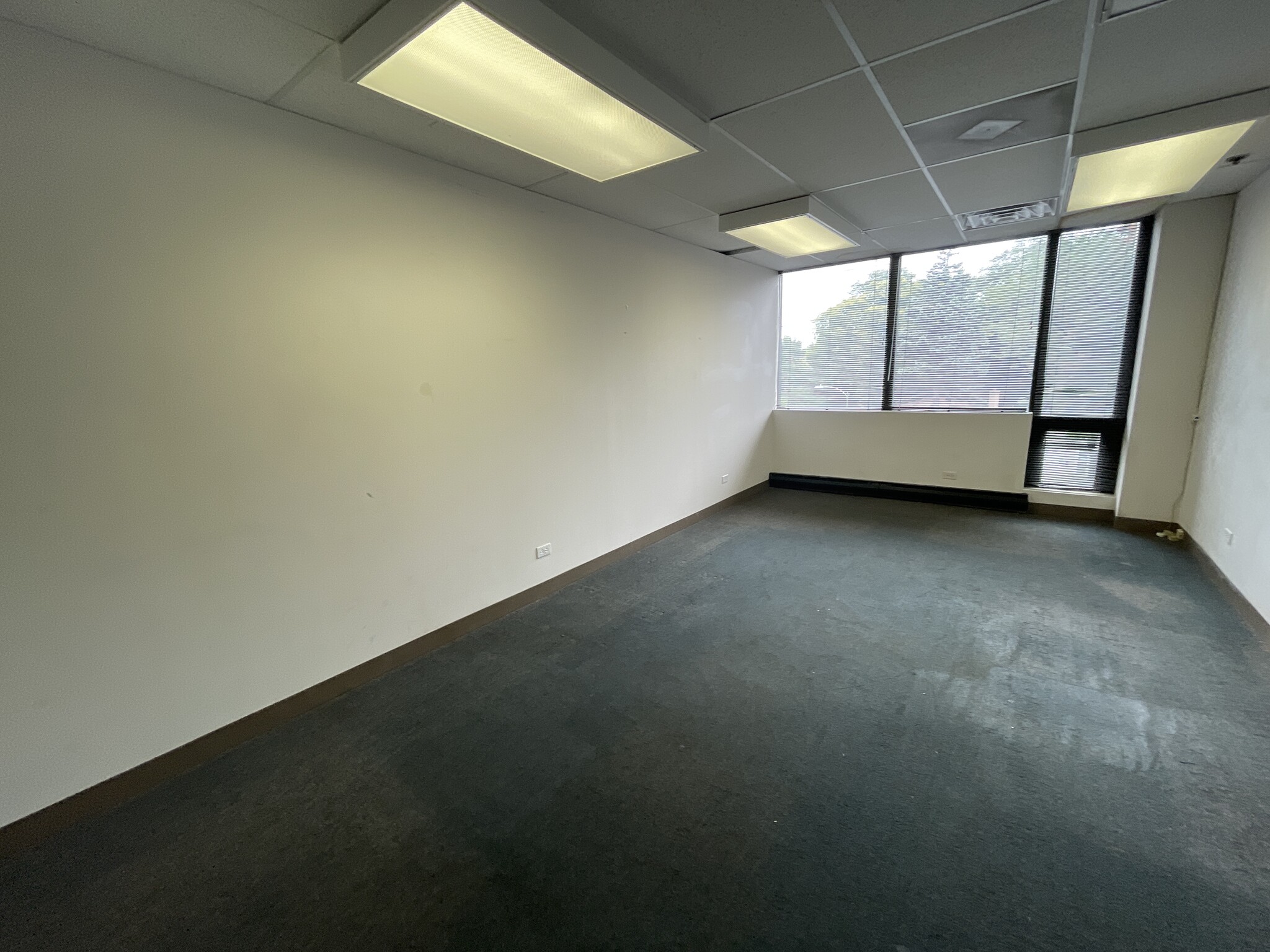 6200 N Hiawatha Ave, Chicago, IL for lease Interior Photo- Image 1 of 1