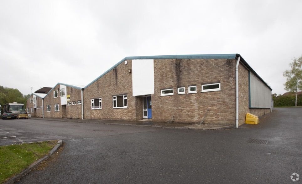 Caker Stream Rd, Alton for lease - Building Photo - Image 1 of 6