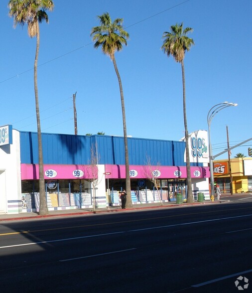 6755 Van Nuys Blvd, Van Nuys, CA for lease - Building Photo - Image 2 of 4