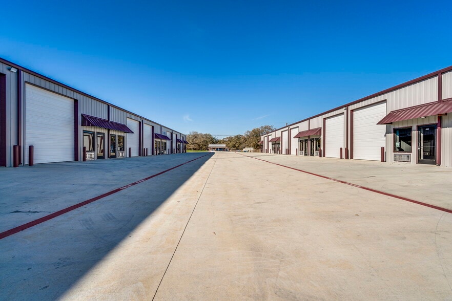 12261 J Rendon Rd, Burleson, TX for lease - Building Photo - Image 2 of 2