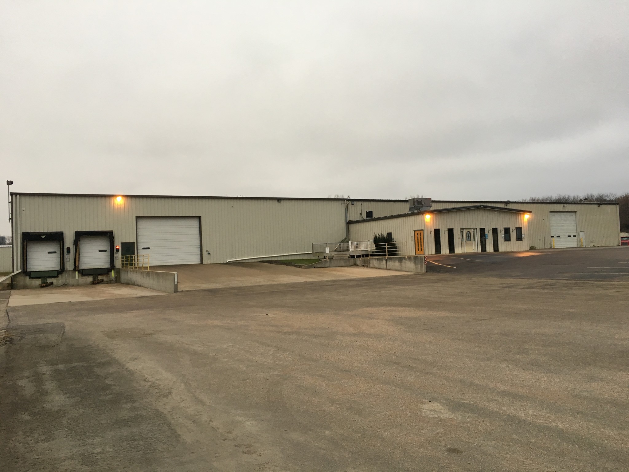 810 N Front St, New Ulm, MN for lease Primary Photo- Image 1 of 6