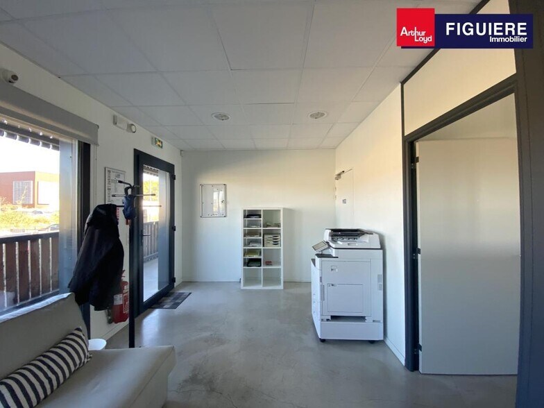 14 Rue René Dumont, Lambesc for sale - Building Photo - Image 2 of 17