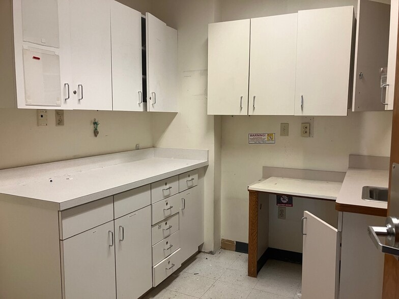 29 Market Sq, Lynn, MA for sale - Building Photo - Image 2 of 12