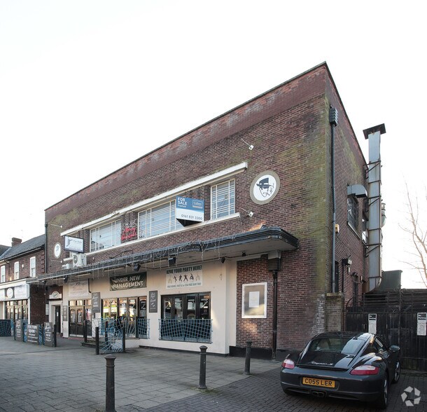 1721 Flixton Rd, Urmston, M41 5AW