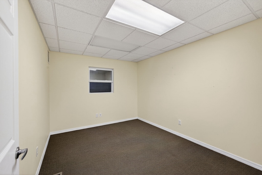 3097-3117 SE Gran Park Way, Stuart, FL for sale - Building Photo - Image 3 of 35